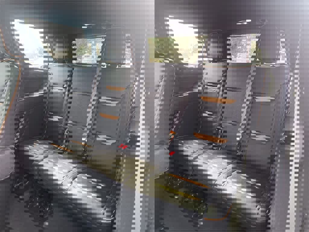 Used 2023 GMC Yukon AT4 image 24