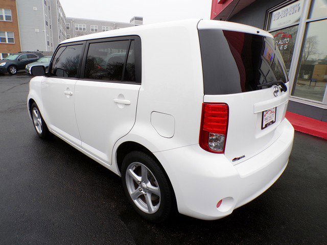 Used 2011 Scion xB image 7