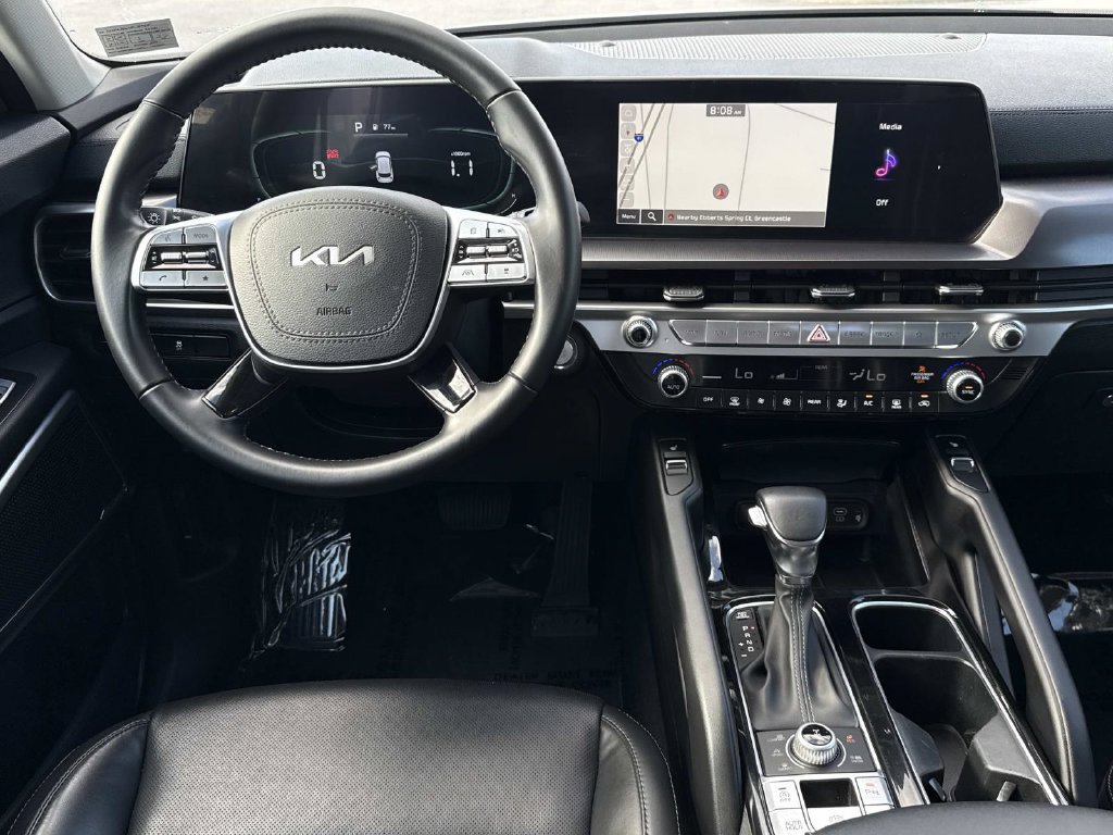 Used 2023 Kia Telluride S AWD/4WD image 3