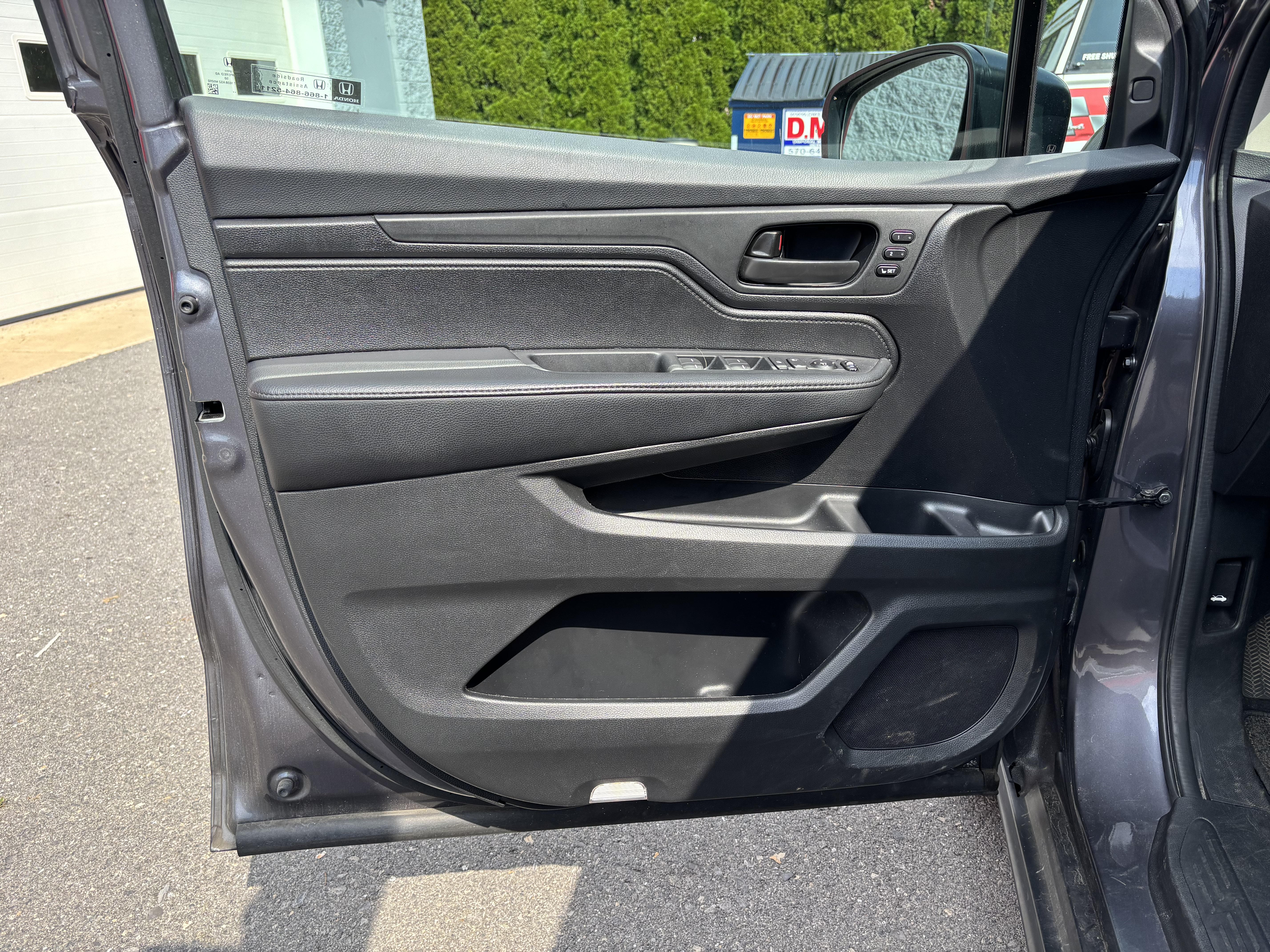Used 2025 Honda Odyssey EX-L image 17