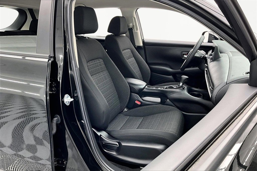 Used 2025 Honda HR-V LX image 7