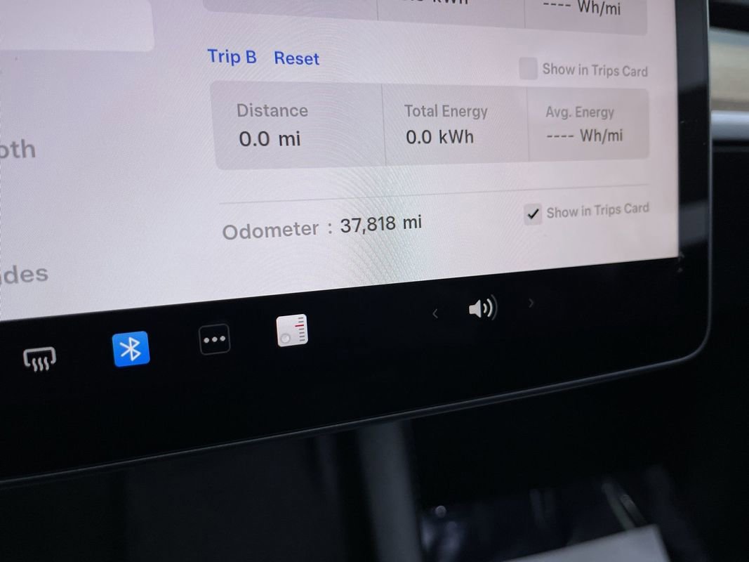 Used 2024 Tesla Model Y Long Range image 19