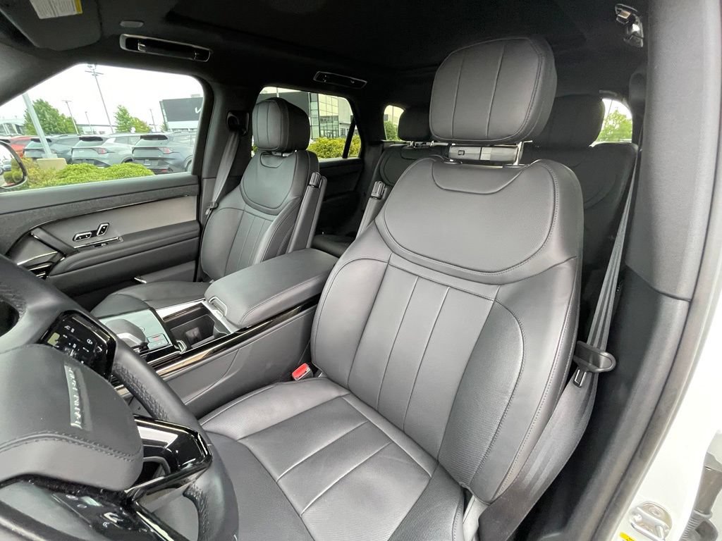 Used 2025 Land Rover Range Rover Sport Dynamic SE AWD/4WD image 21