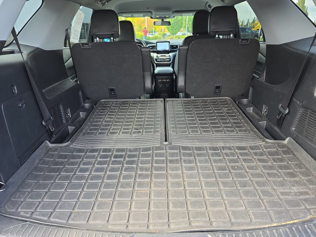 Used 2022 Ford Explorer XLT w/ Equipment Group 202A AWD/4WD image 35