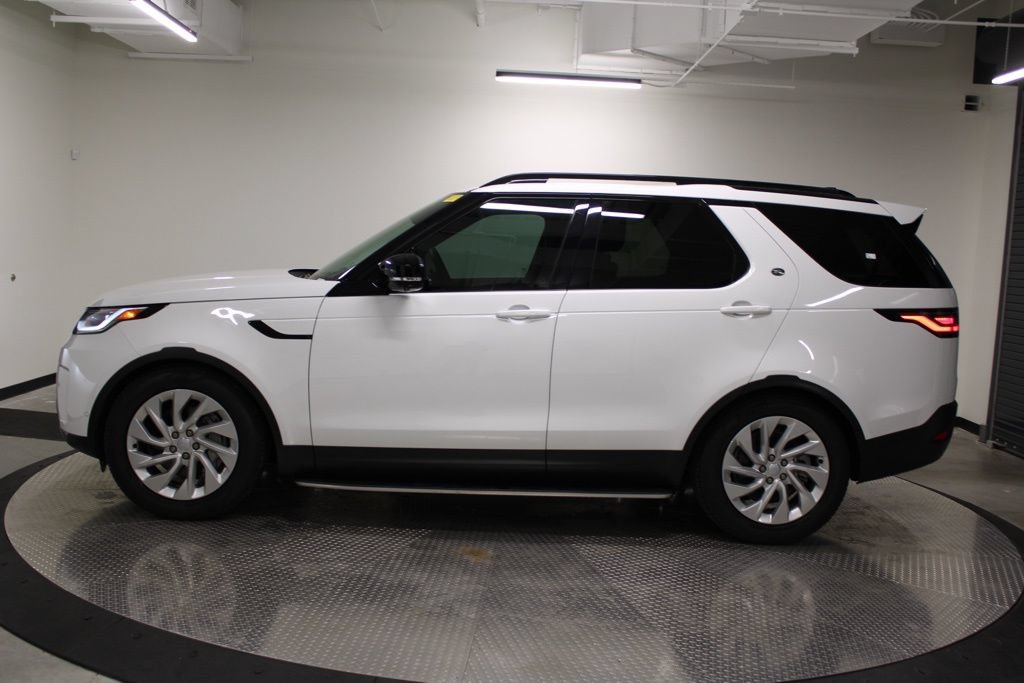 Used 2025 Land Rover Discovery S AWD/4WD image 2