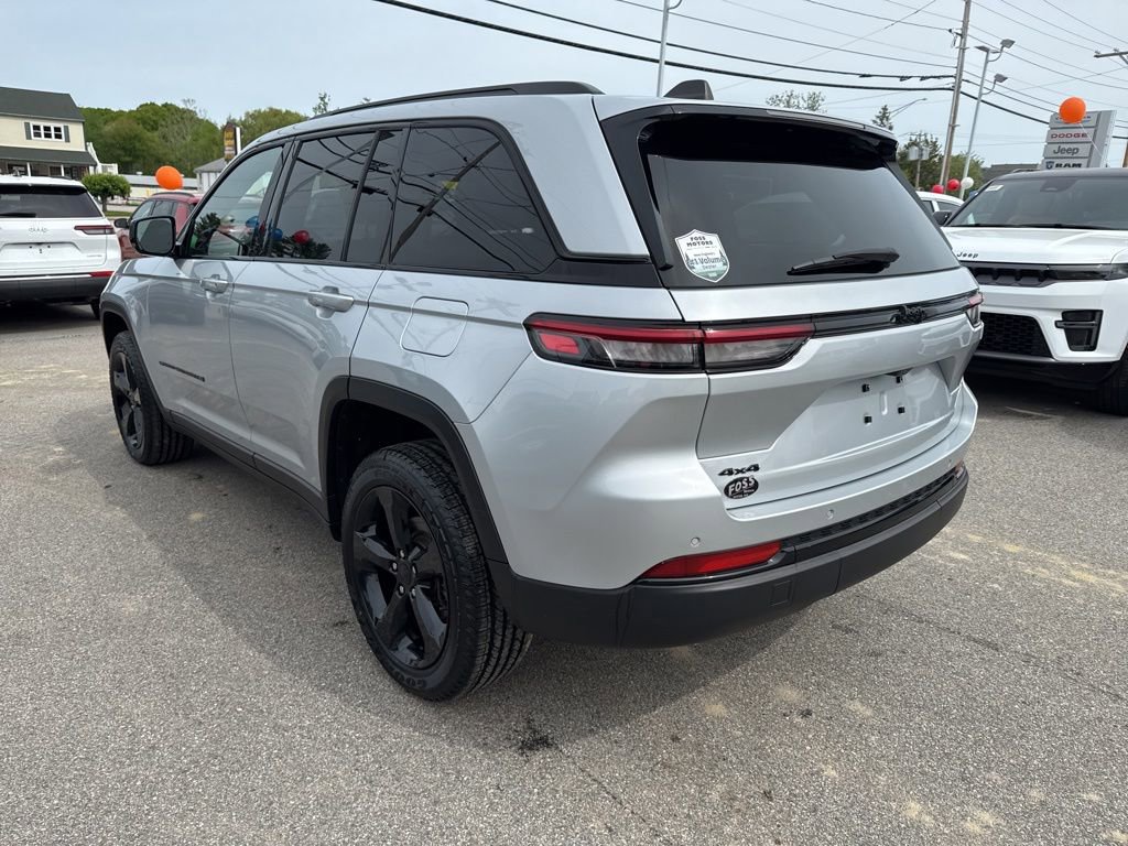 Certified 2023 Jeep Grand Cherokee Altitude AWD/4WD image 3