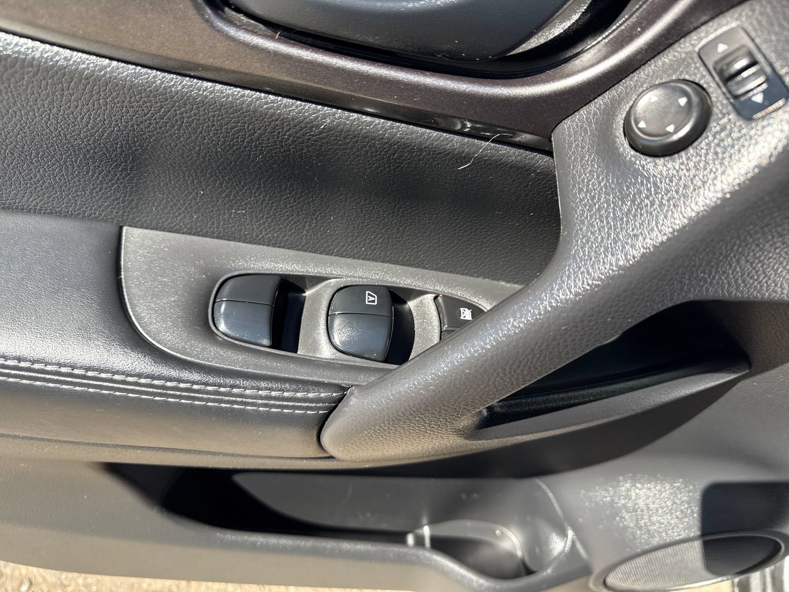Used 2019 Nissan Rogue Sport S AWD/4WD image 11