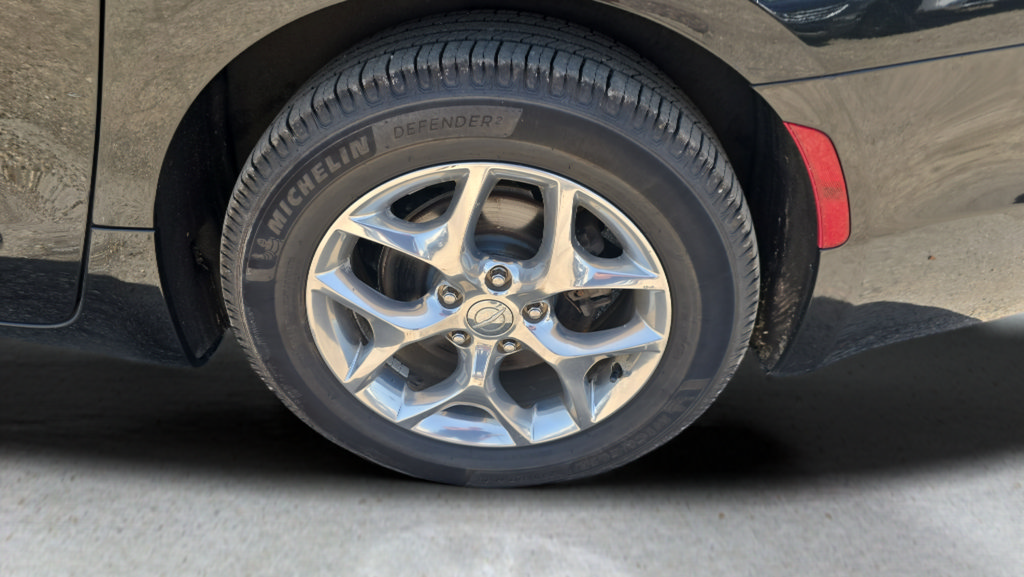 Used 2018 Chrysler Pacifica Limited FWD image 31
