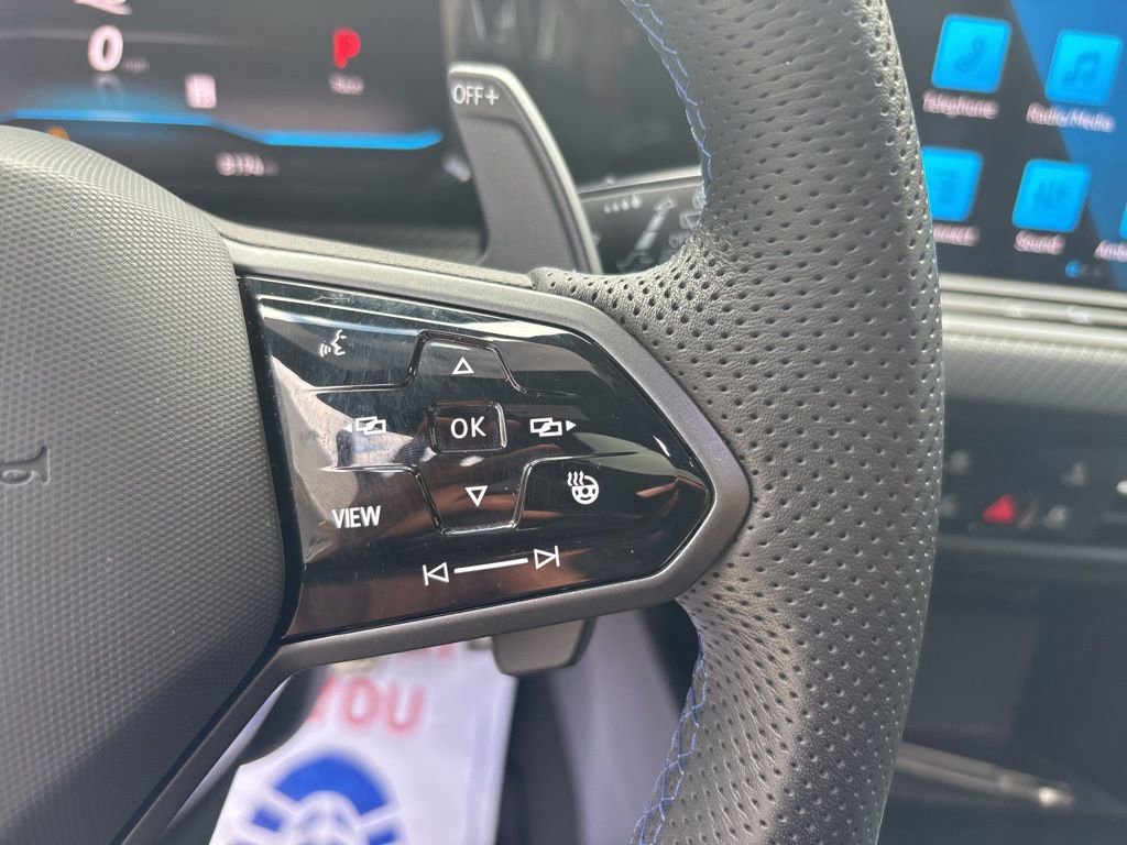 Used 2024 Volkswagen Golf R image 23