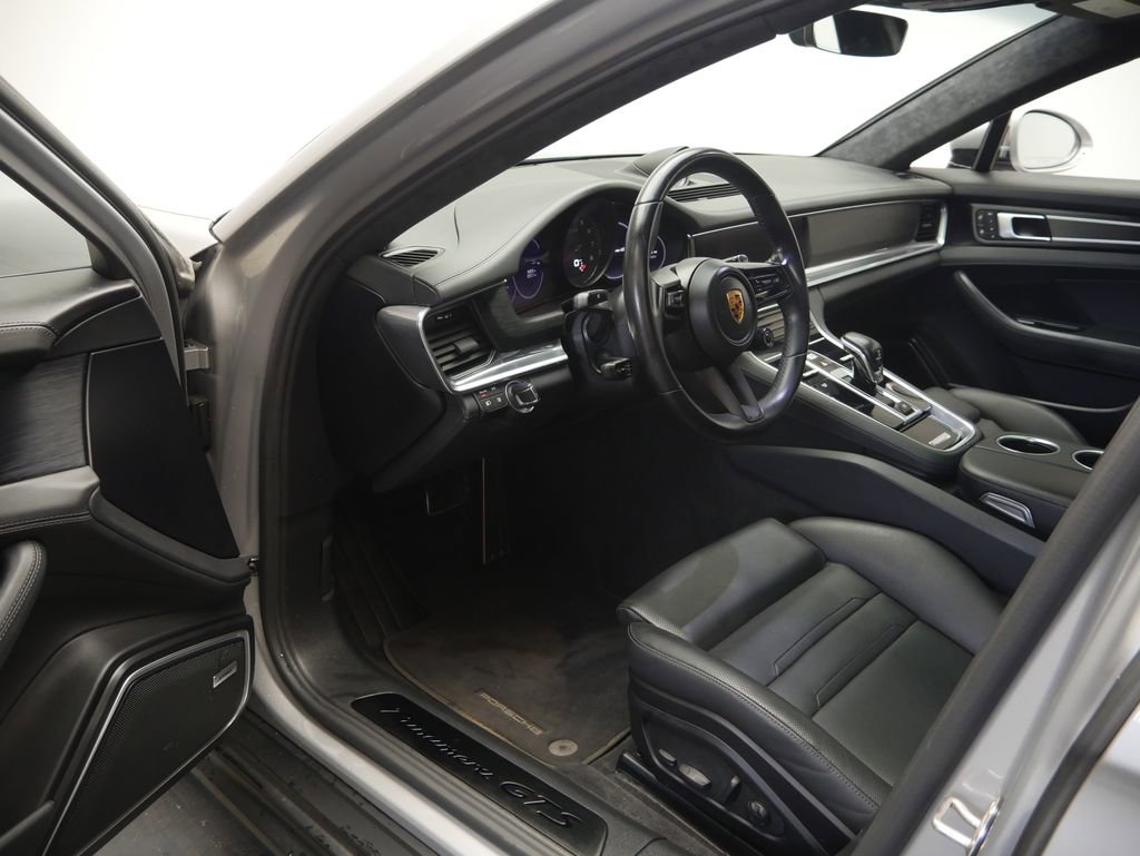 Certified 2022 Porsche Panamera GTS image 4
