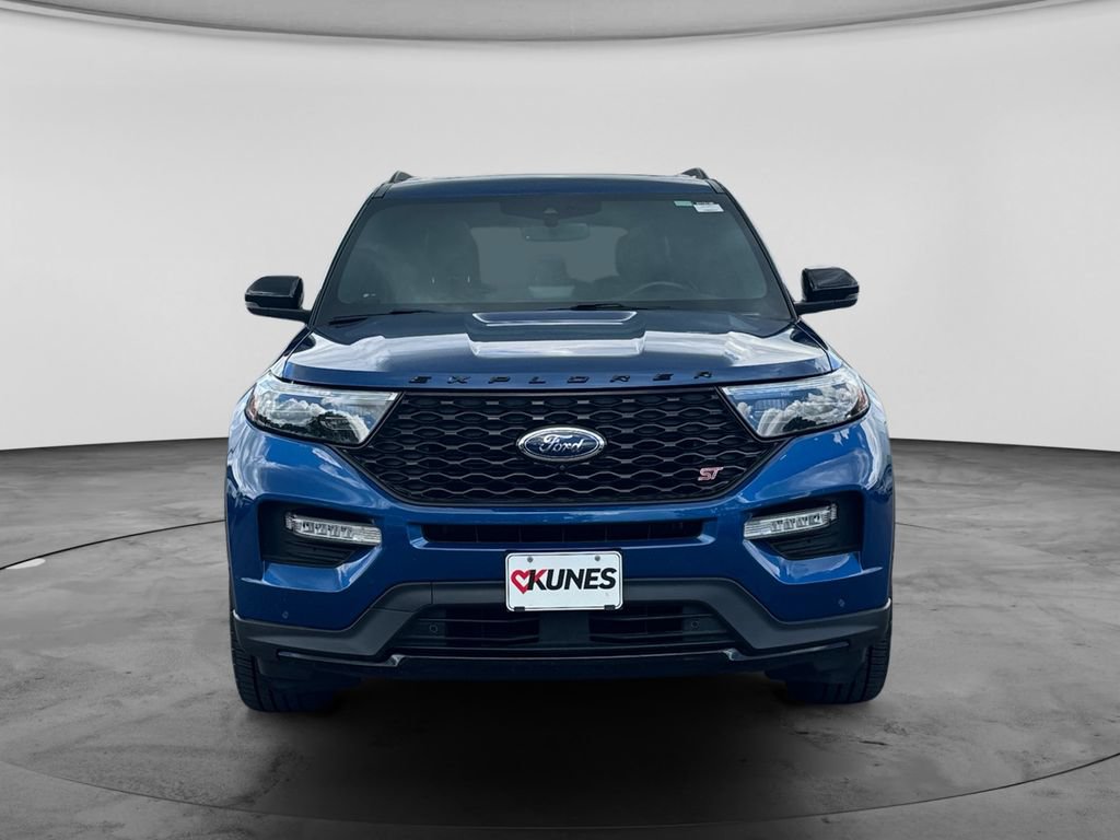Used 2022 Ford Explorer ST w/ Equipment Group 401A AWD/4WD image 2