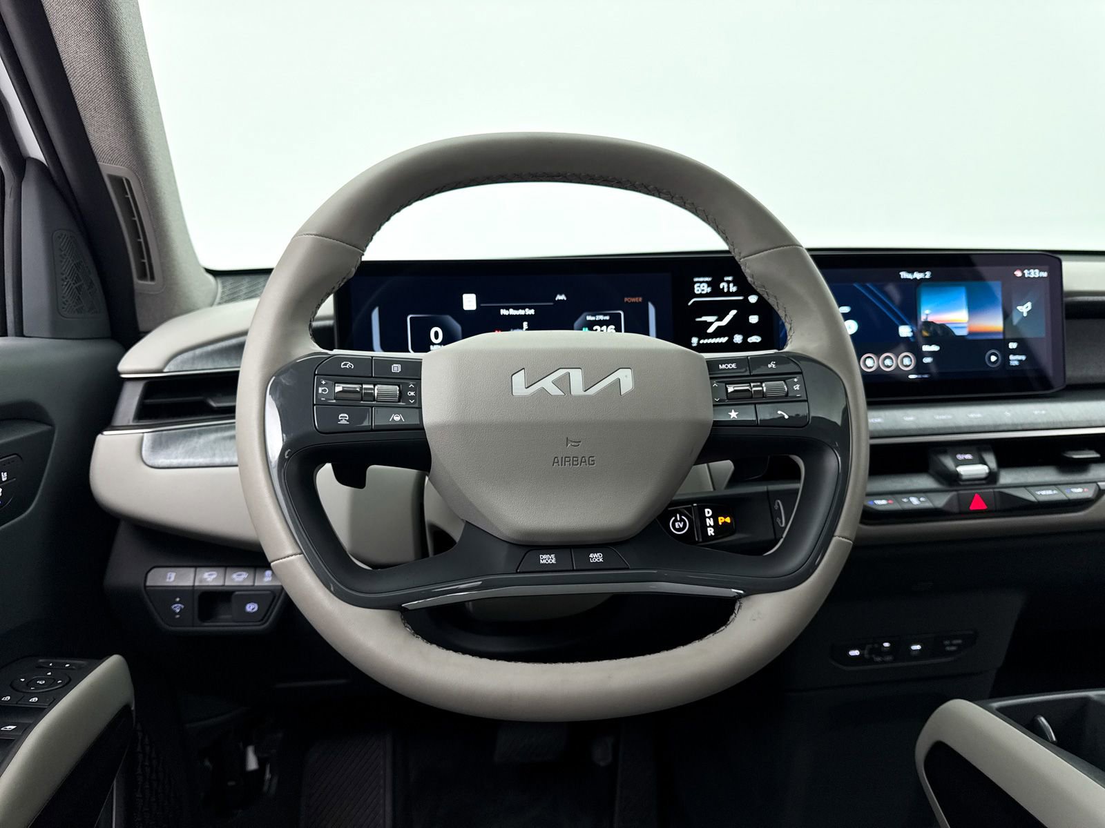 Used 2025 Kia EV9 Wind image 36