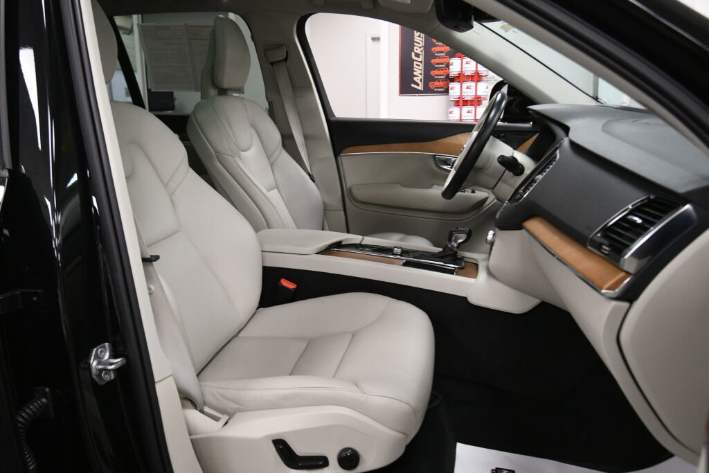 Used 2022 Volvo XC90 T6 Momentum w/ Advanced Package AWD/4WD image 30