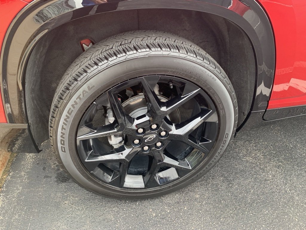 Used 2024 Chevrolet Traverse RS w/ LPO, Floor Liner Package image 7