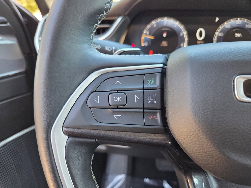 Used 2021 Jeep Grand Cherokee L Laredo w/ Luxury Tech Group I image 29