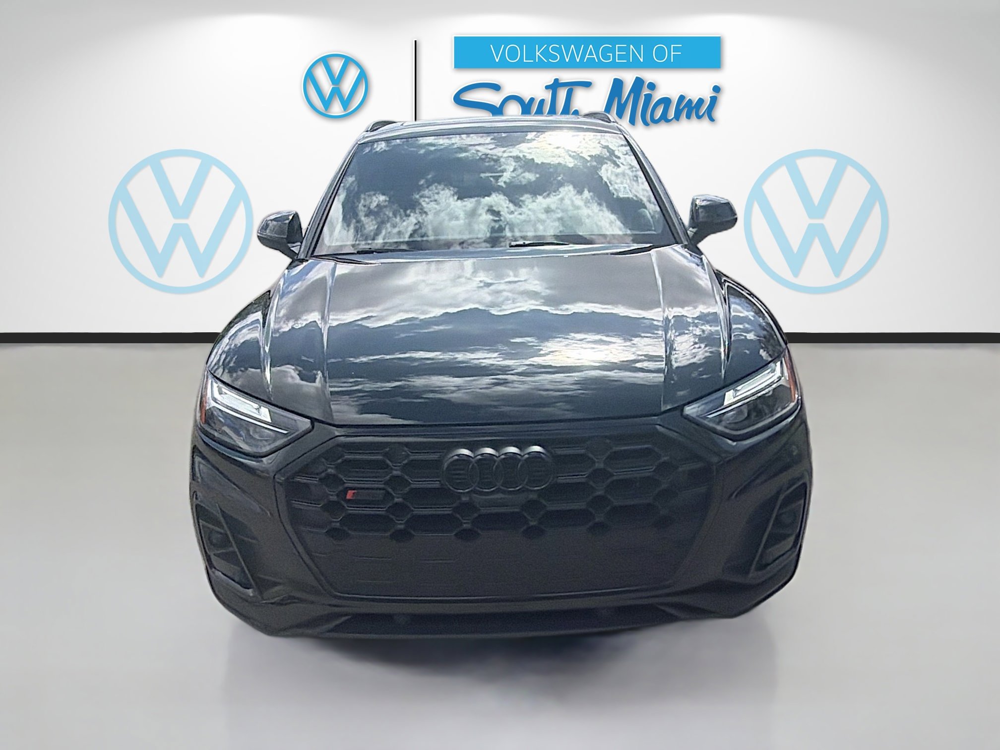Used 2024 Audi SQ5 Premium Plus image 2