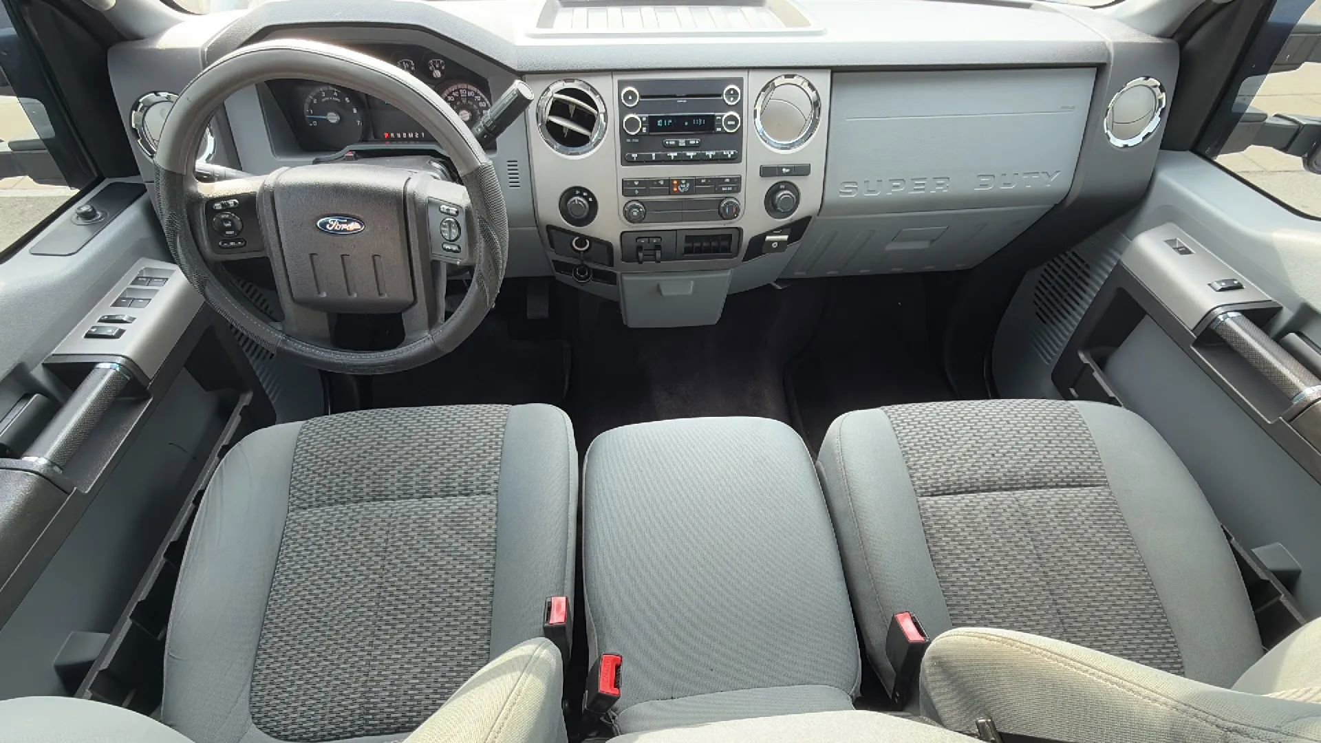 Used 2015 Ford F250 XLT w/ Snow Plow Prep Package image 26