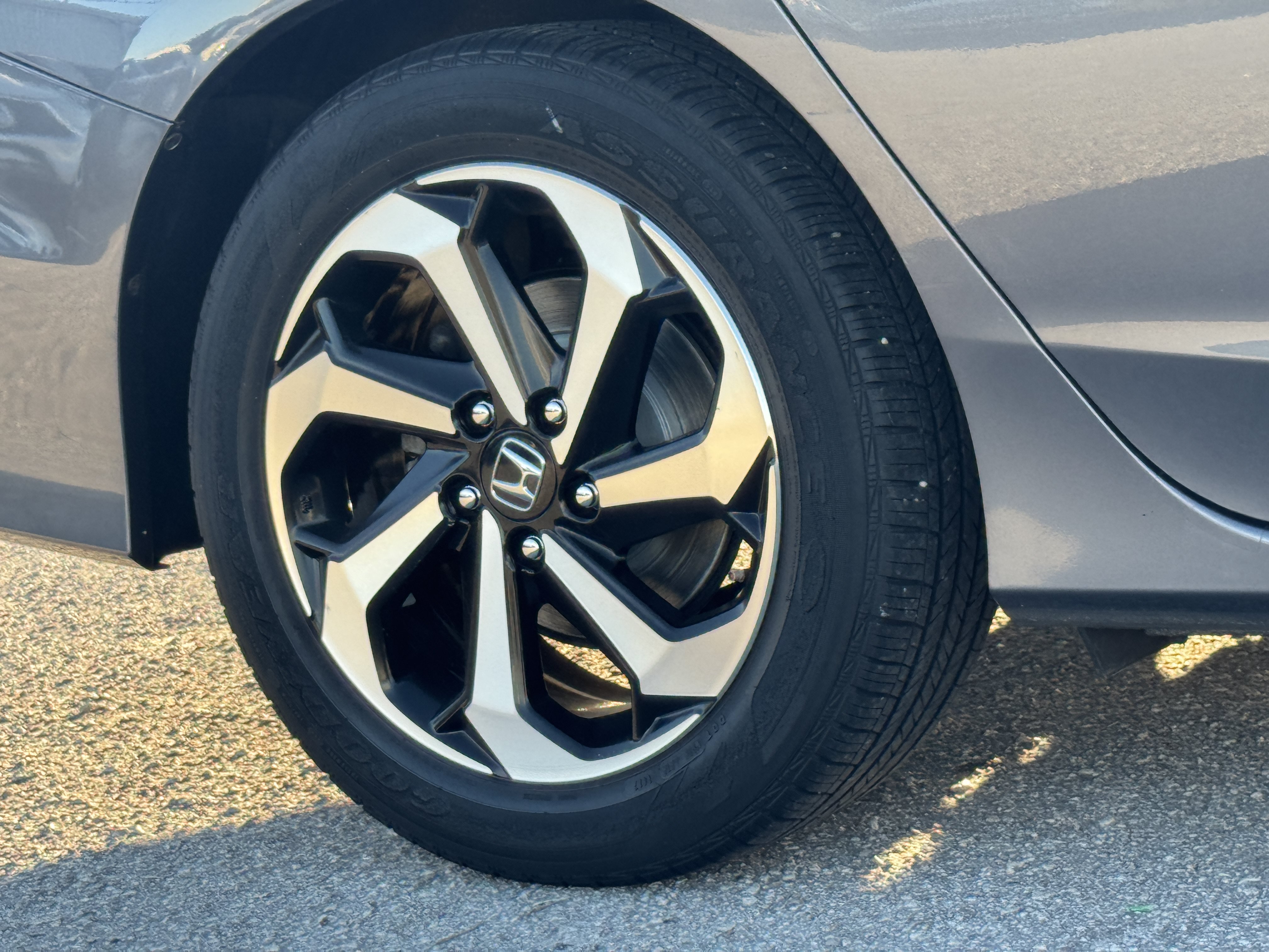 Used 2017 Honda Accord EX-L image 5