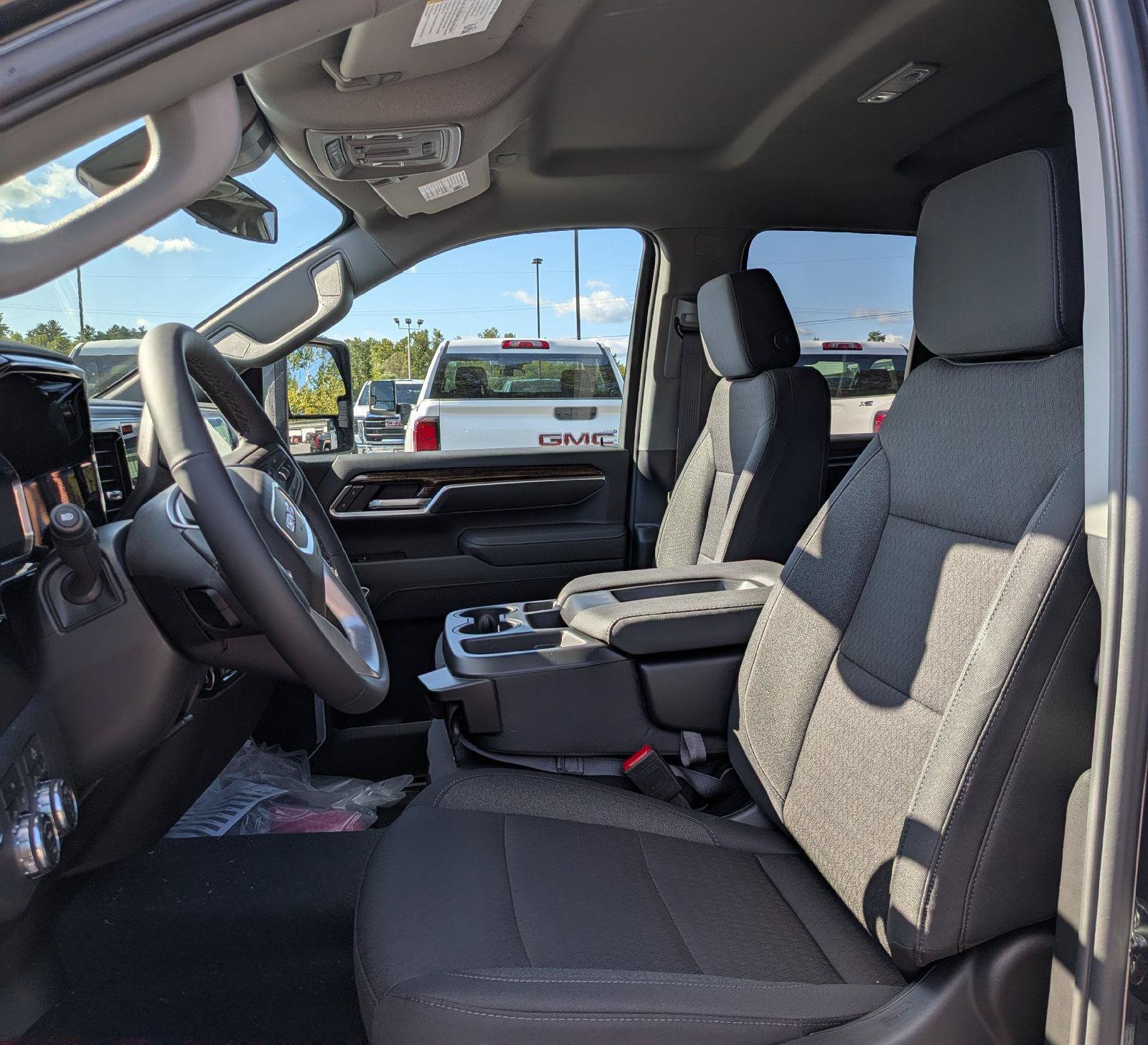 New 2026 GMC Sierra 2500 SLE w/ SLE Value Package; AWD/4WD image 11