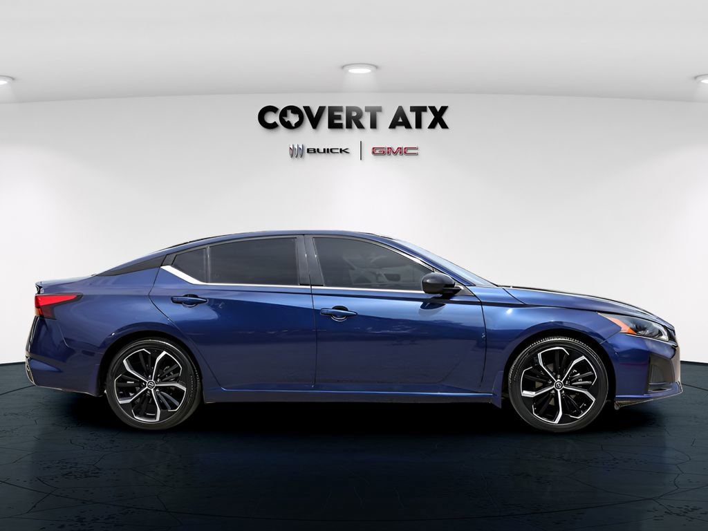 Used 2023 Nissan Altima 2.5 SR w/ SR Premium Package FWD image 8