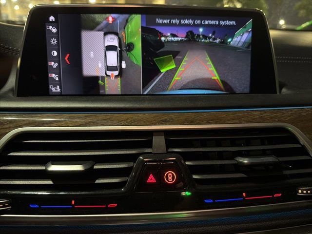 Used 2018 BMW 750i image 10