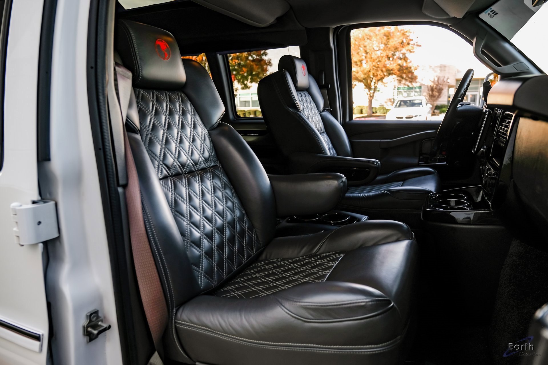 Used 2023 Chevrolet Express 2500 image 48