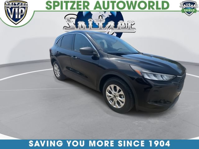 Used 2023 Ford Escape Active w/ Cold Weather Package FWD image 2