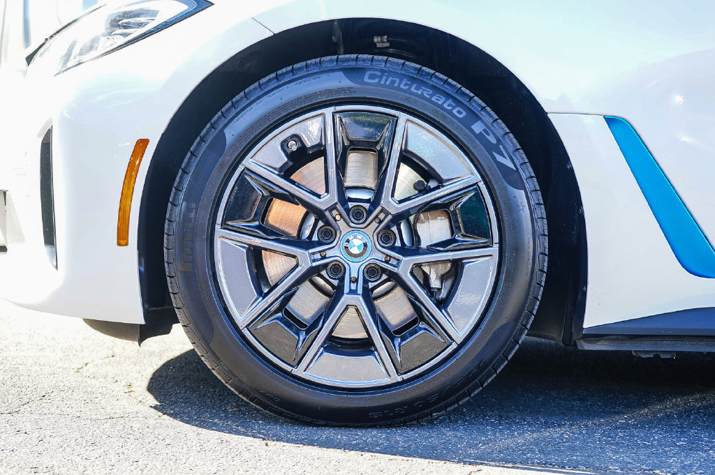 Certified 2023 BMW i4 eDrive35 RWD image 9