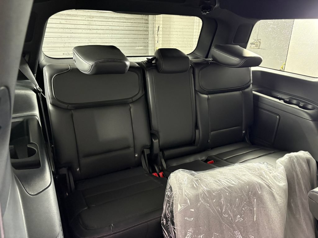 New 2026 Ford Expedition Platinum w/ Stealth Performance Package AWD/4WD image 43