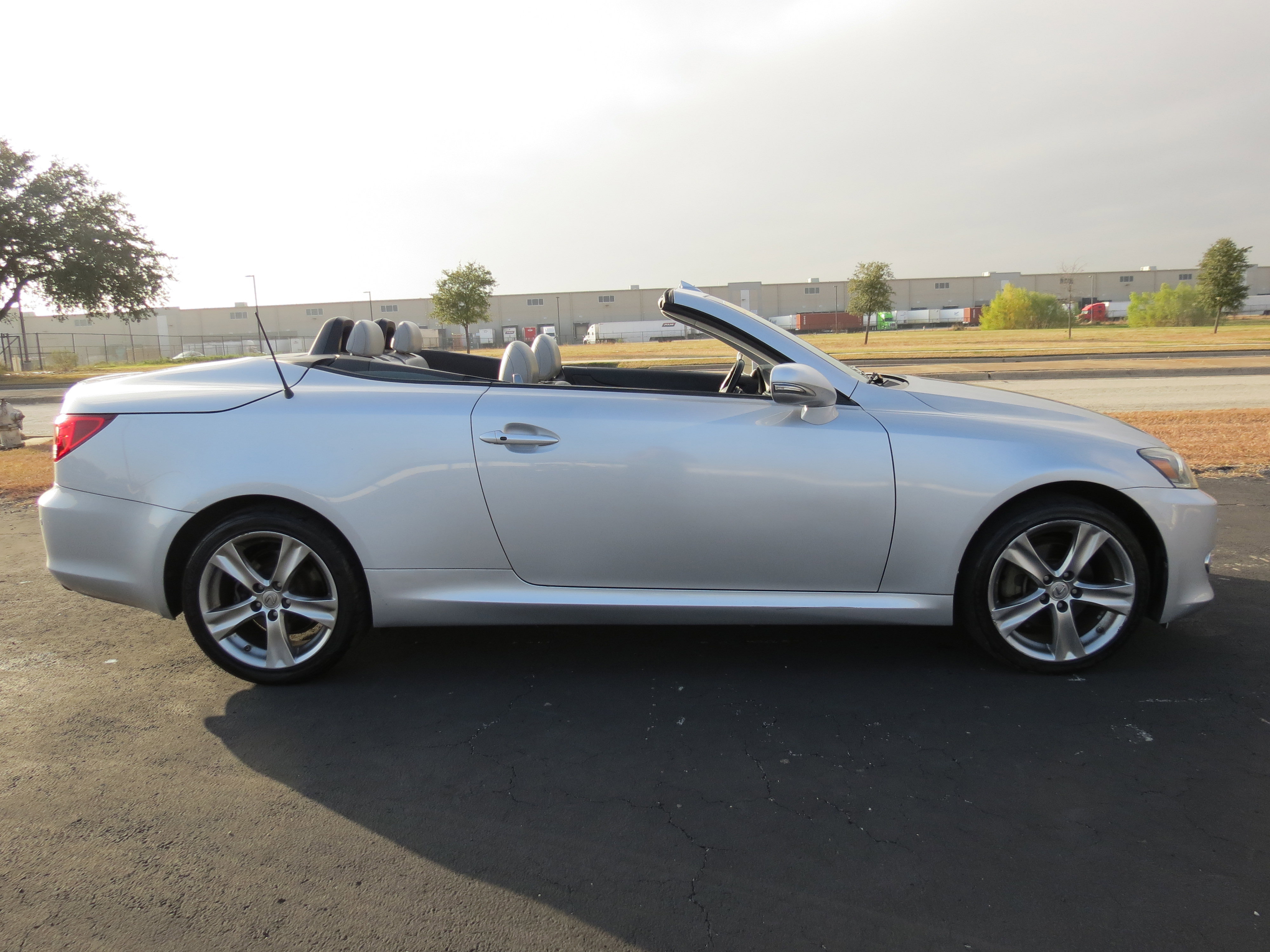 Used 2012 Lexus IS 250C image 4