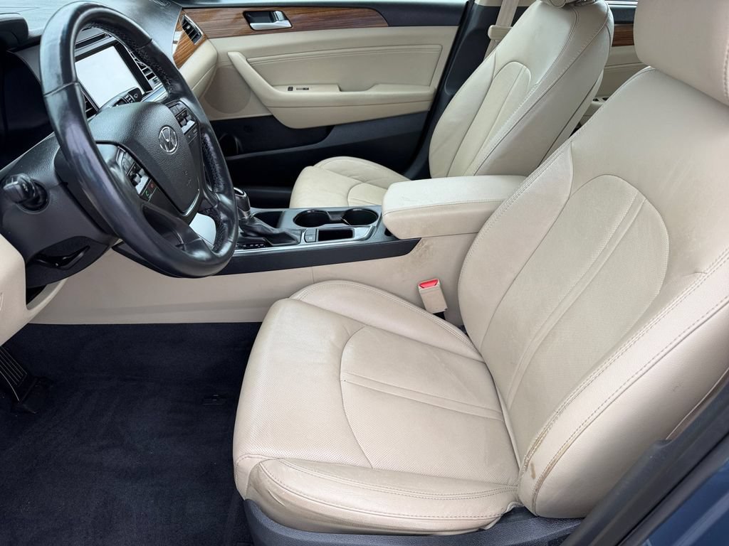 Used 2015 Hyundai Sonata Limited w/ Option Group 05 FWD image 10