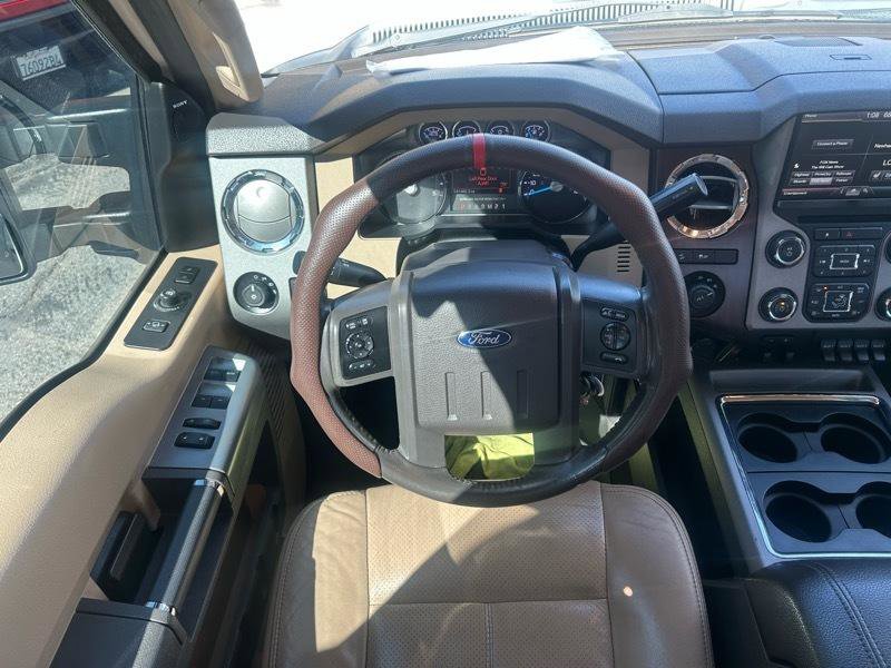 Used 2015 Ford F250 Lariat w/ Lariat Interior Package AWD/4WD image 9