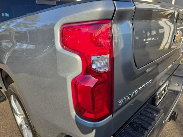 Used 2025 Chevrolet Silverado 1500 High Country w/ High Country Premium Package image 34