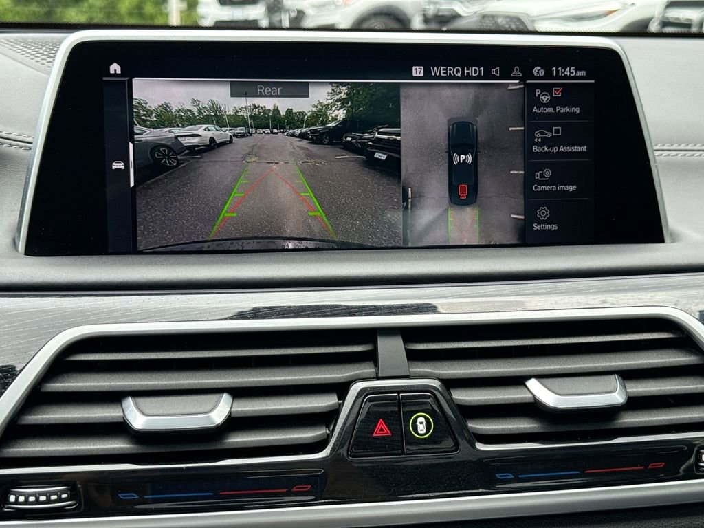 Used 2022 BMW 750i xDrive w/ Executive Package AWD/4WD image 23
