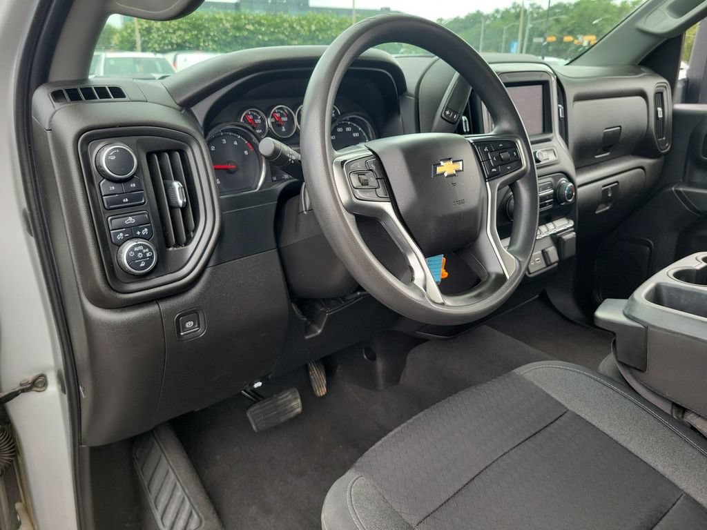 Used 2022 Chevrolet Silverado 2500 Custom w/ Custom Value Package AWD/4WD image 10