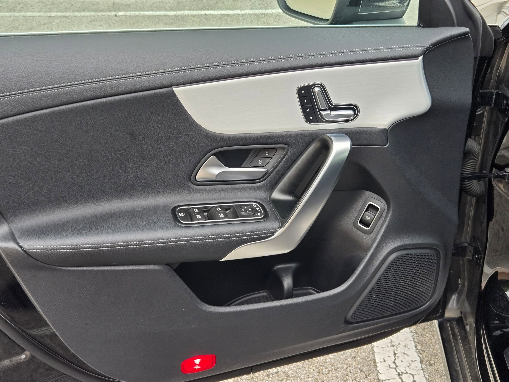 Used 2025 Mercedes-Benz CLA 250 4MATIC image 10
