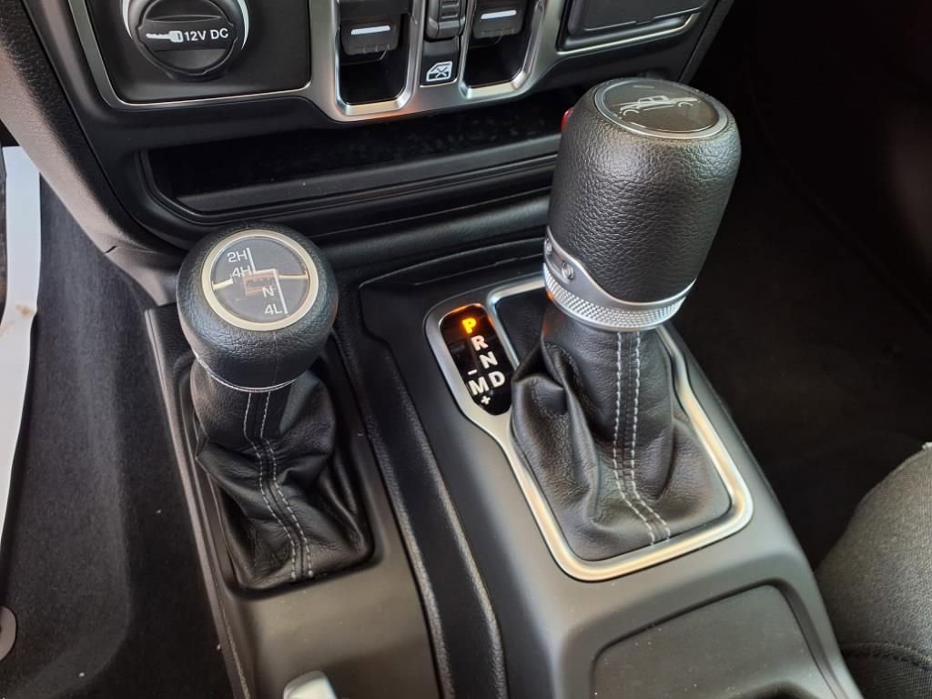 New 2025 Jeep Gladiator Sport image 19