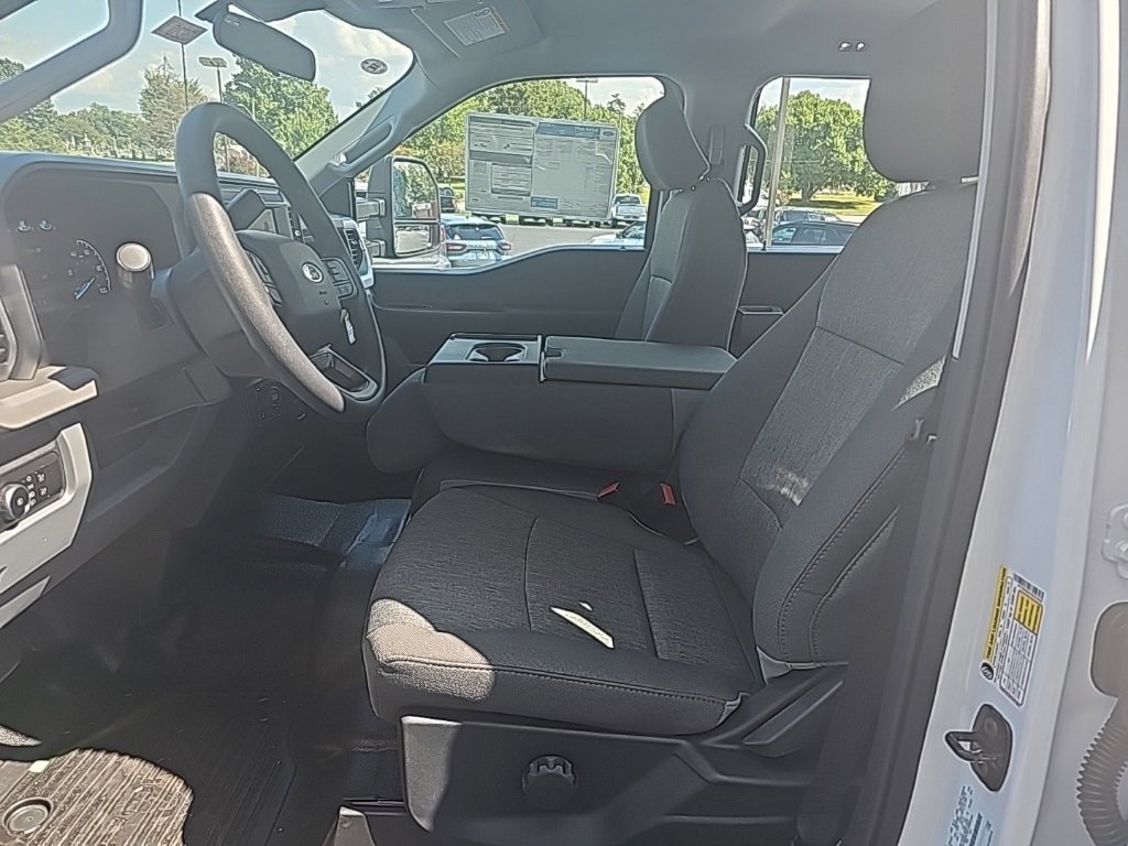 New 2026 Ford F250 4x4 Crew Cab Super Duty image 9