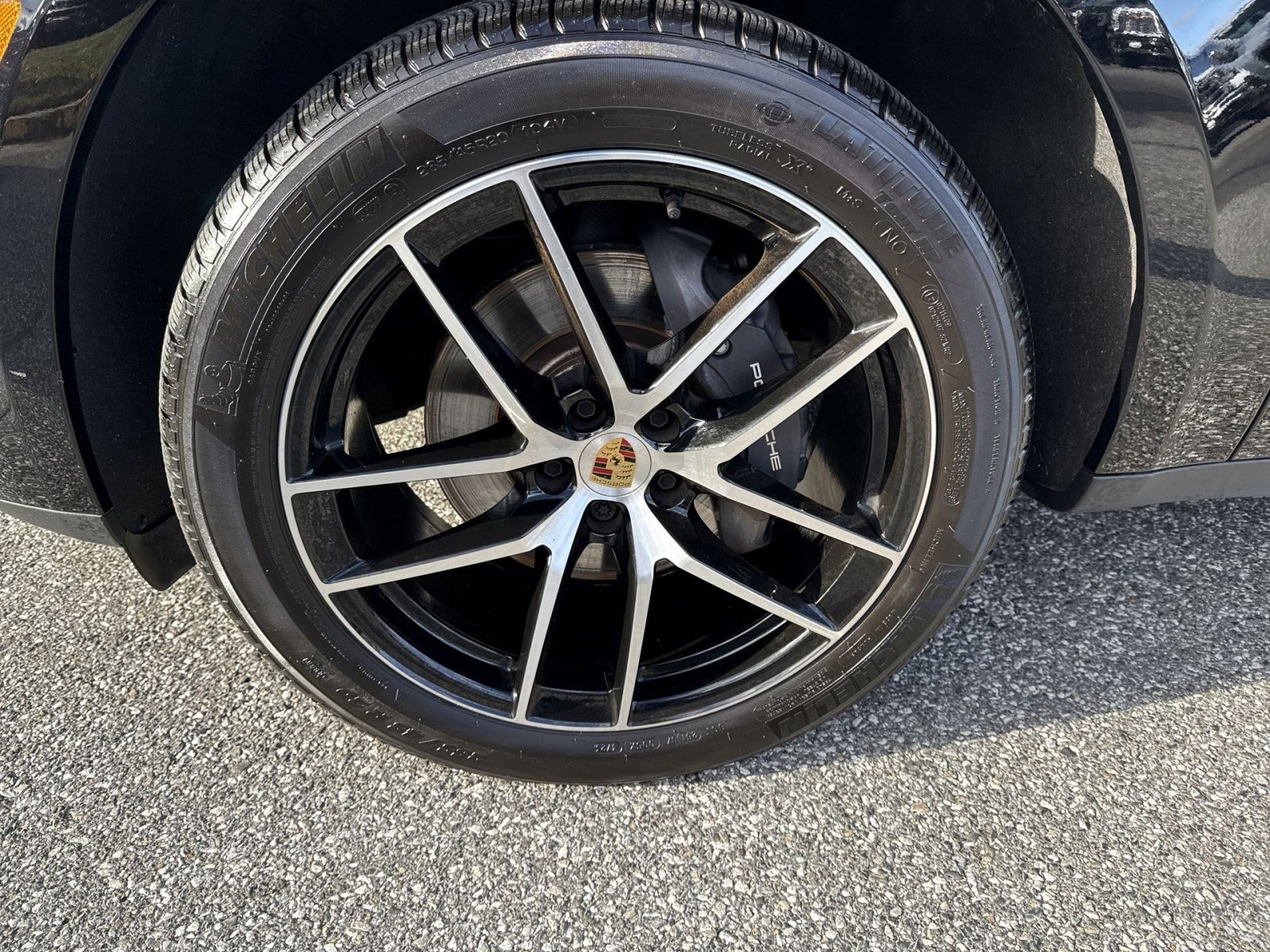 Used 2024 Porsche Macan image 12