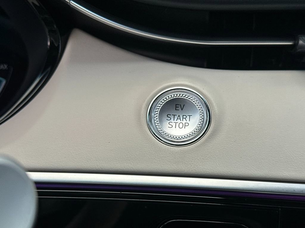 Used 2025 Genesis Electrified GV70 Prestige w/ Prestige Package image 24