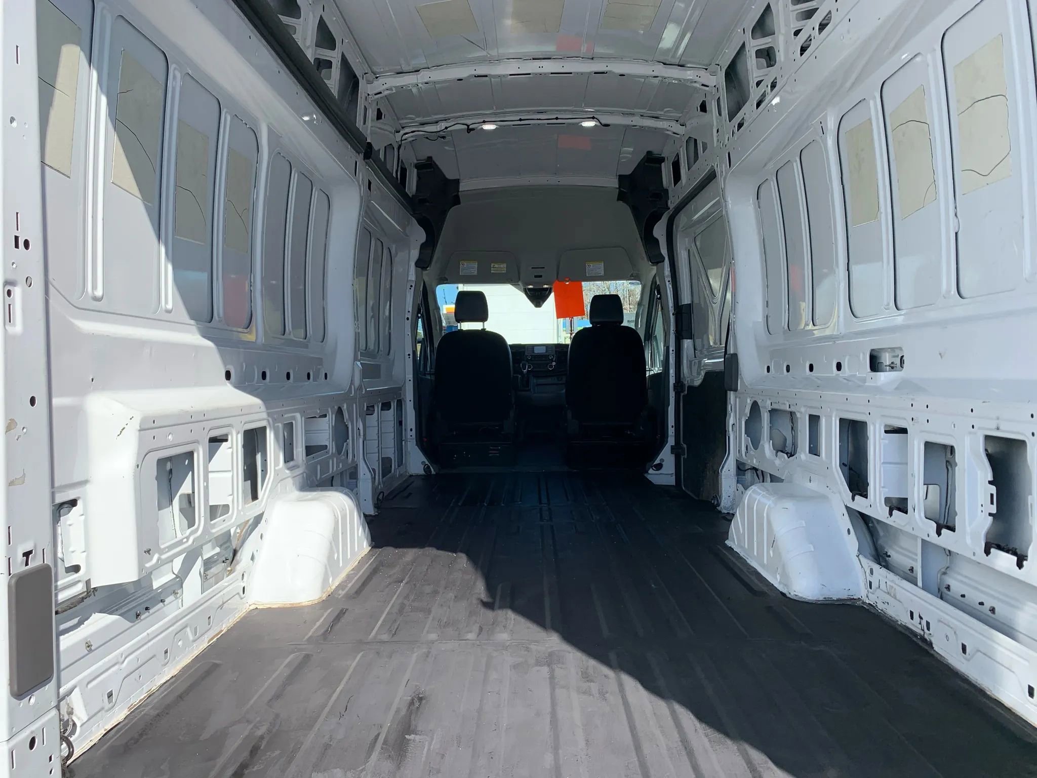 Used 2024 Ford Transit 250 148 High Roof Extended AWD image 32