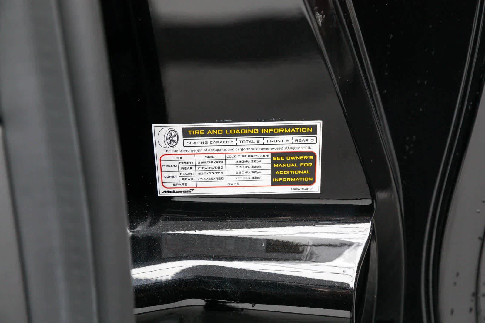 Used 2023 McLaren Artura RWD image 19