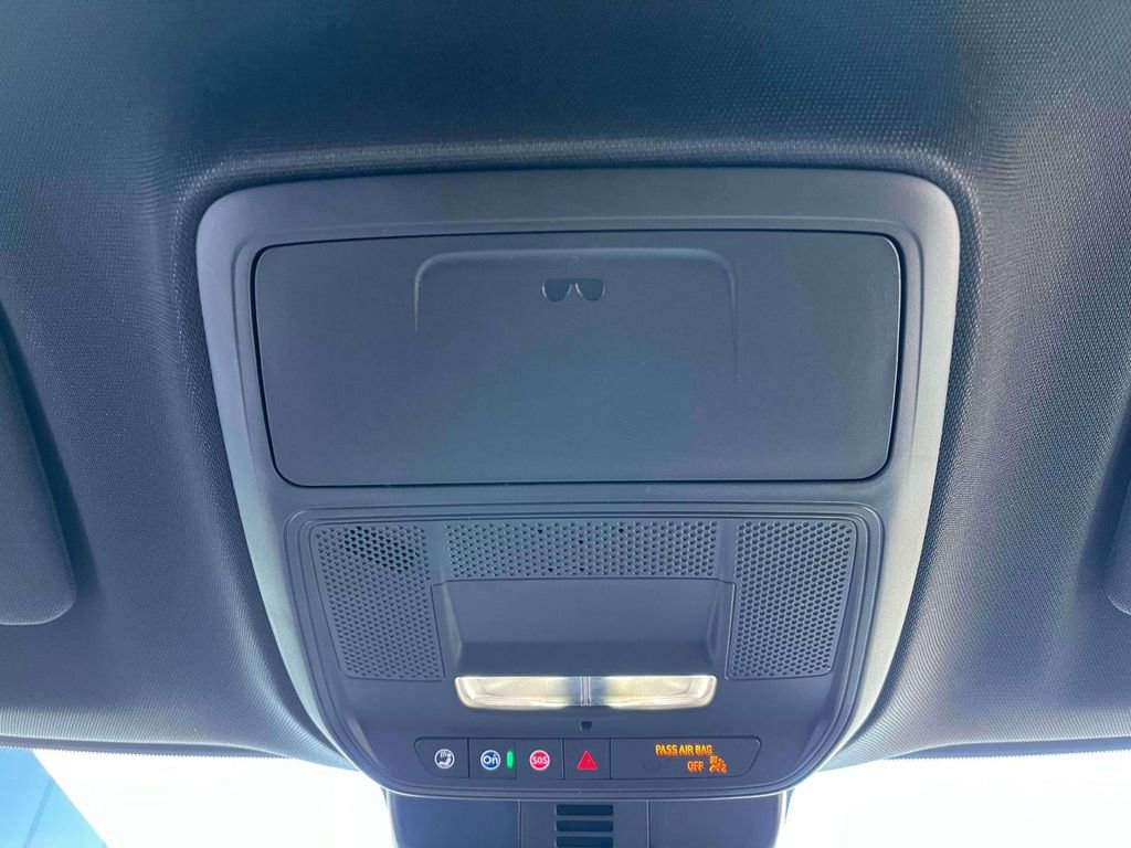 New 2026 Buick Enclave Preferred w/ LPO, Floor Liner Package image 32