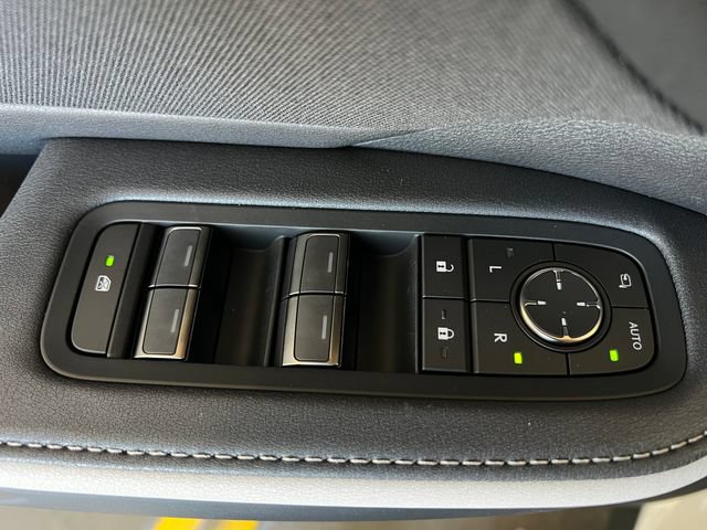 New 2026 Lexus TX 500h AWD image 36