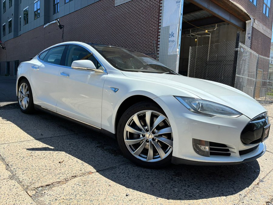 Used 2013 Tesla Model S Performance RWD image 3