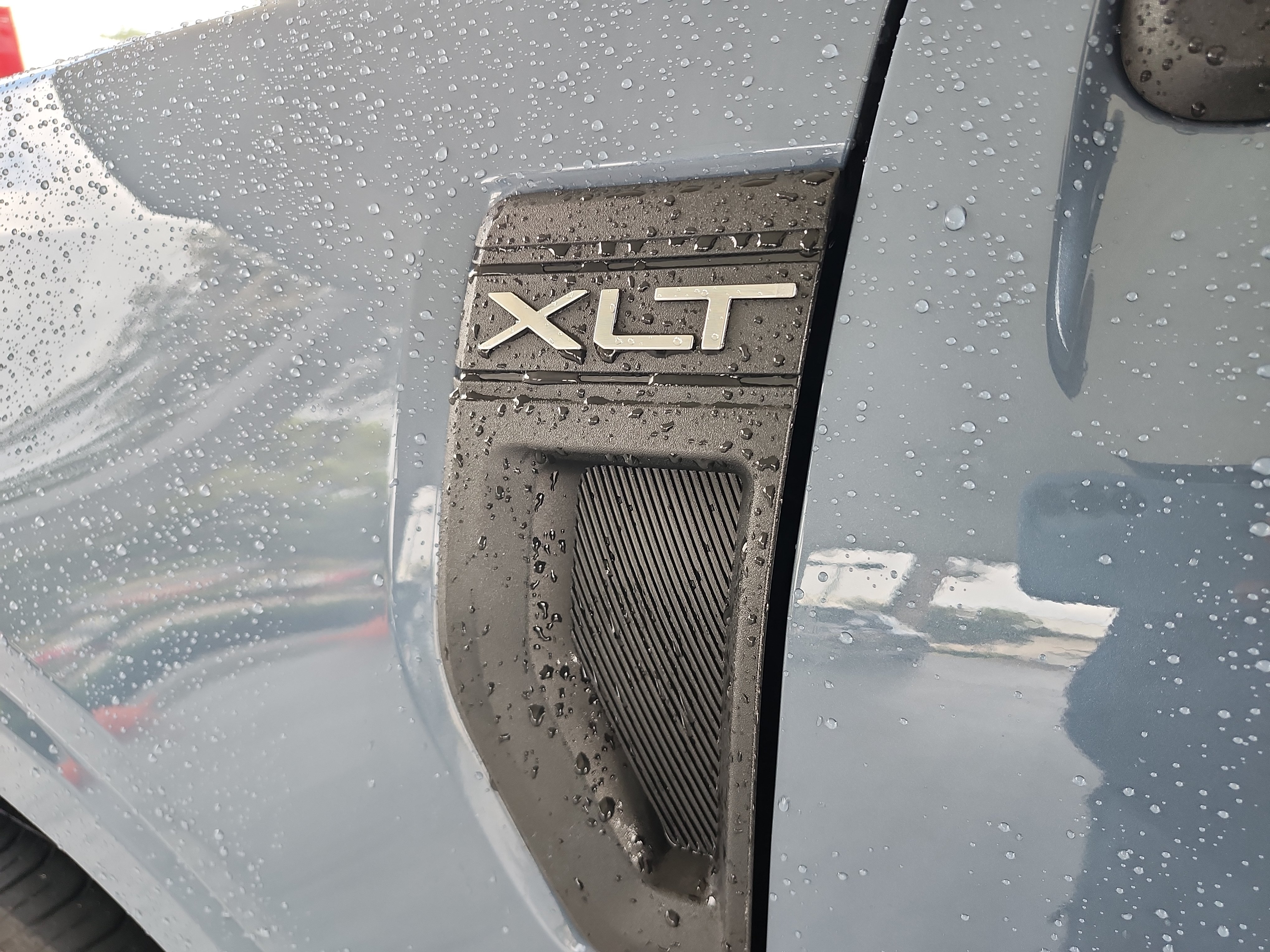 Certified 2024 Ford Maverick XLT w/ XLT Luxury Package FWD image 28