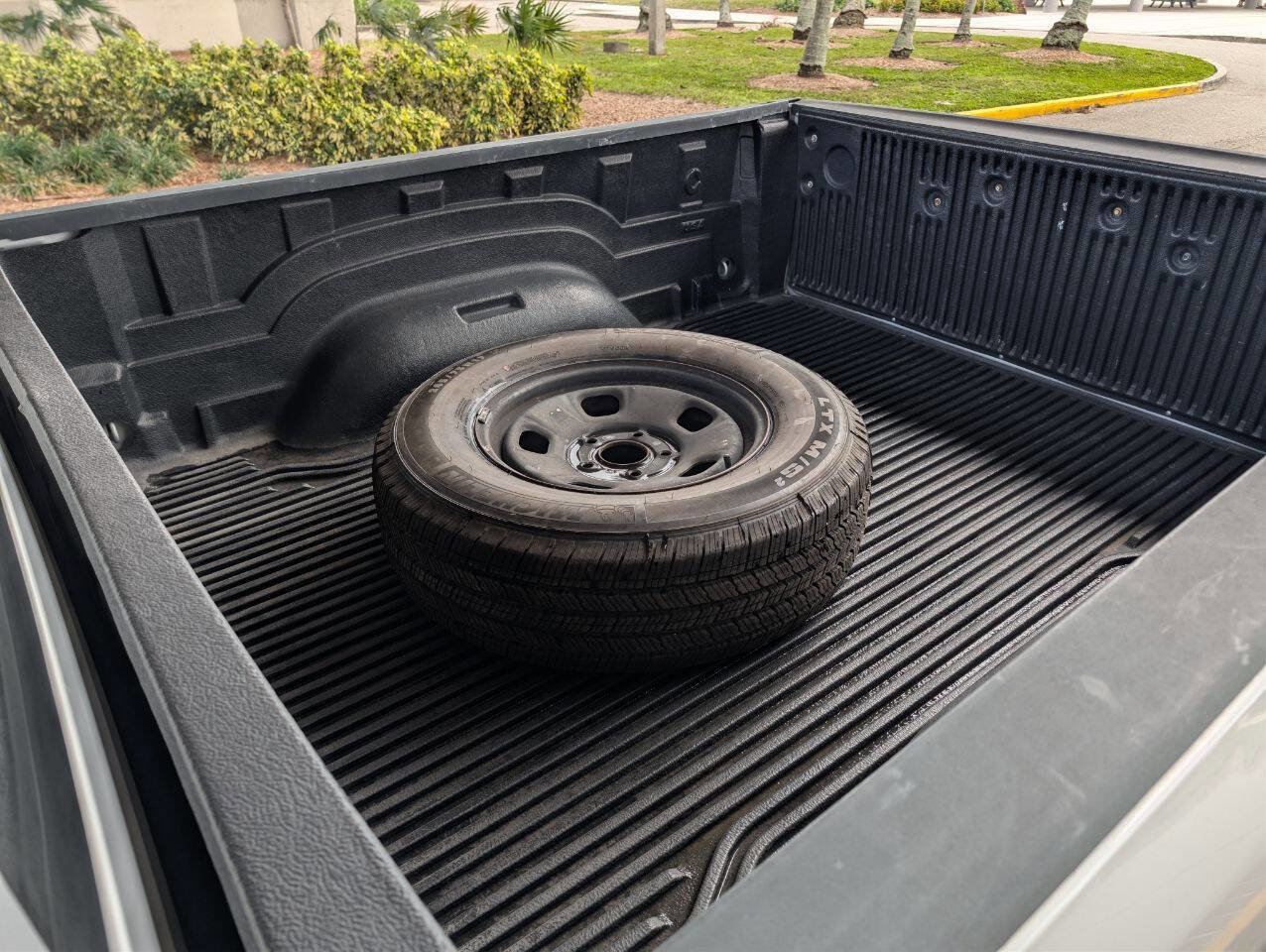 Used 2018 RAM 1500 Classic SLT image 27