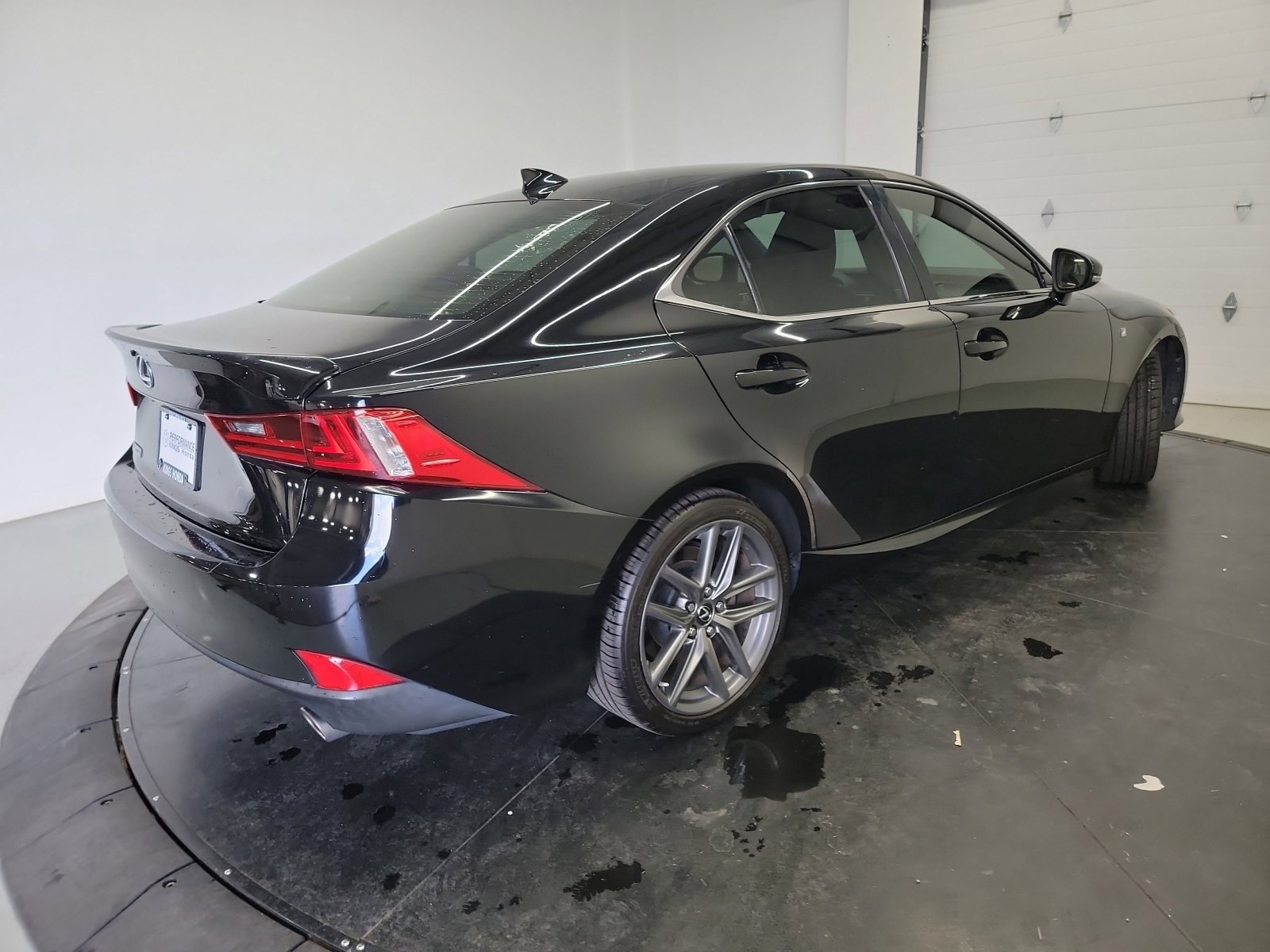 Used 2016 Lexus IS 200t w/ F Sport Package RWD image 9