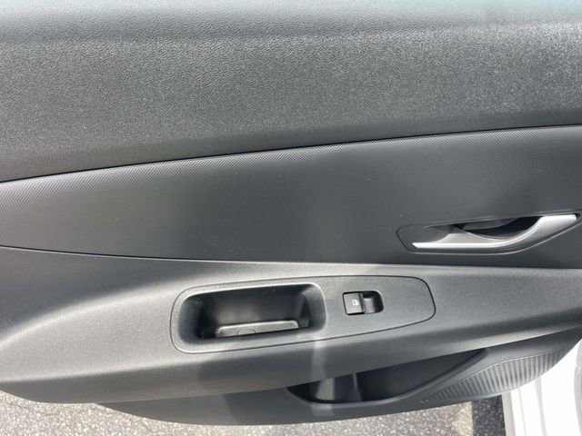 Certified 2024 Hyundai Elantra SE FWD image 11