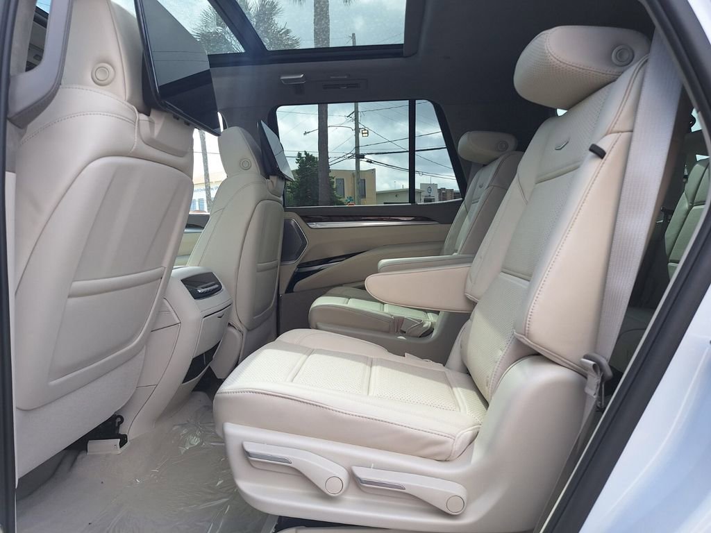New 2026 Cadillac Escalade Platinum Luxury w/ LPO, Floor Liner Package AWD/4WD image 13